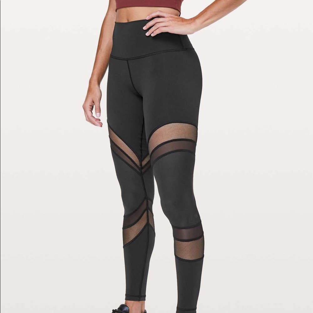 Lululemon Seek the Heat Tight 28”